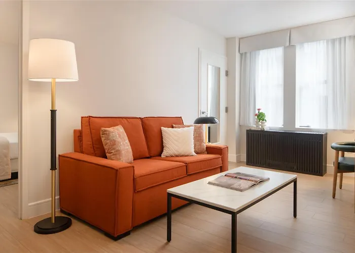 Aura Hotel Times Square Newly Renovated